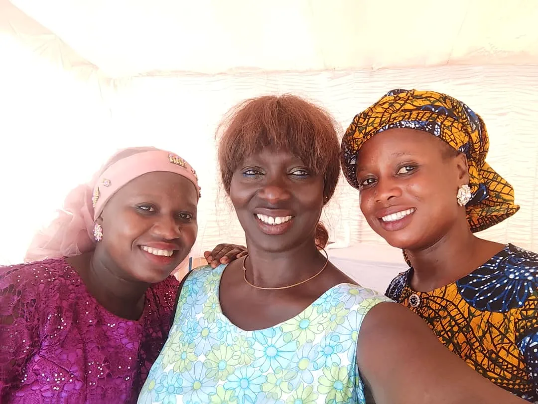 Portrait souriant de participantes du Festival Foumangaffe